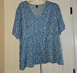 SHEIN Blue and White Floral Blouse